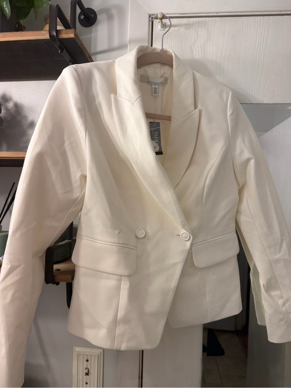 White House Black Market Ivory Double-Breasted Tailored Blazer
